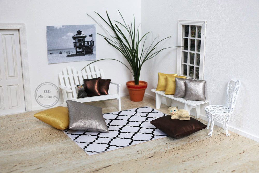 Black and White Quatrefoil Rug CLD Miniatures