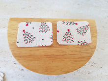 Load image into Gallery viewer, Set of 4 Cream Christmas Placemats