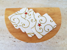 Load image into Gallery viewer, Set of 4 Cream and Gold Swirl Placemats