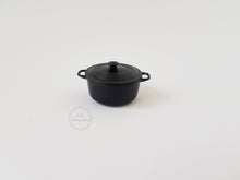 Load image into Gallery viewer, Large Cooking Pot - 4 Colours