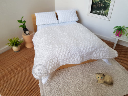 White Knitted Throw Blanket