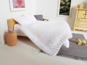 White Knitted Throw Blanket