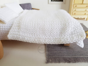 White Knitted Throw Blanket