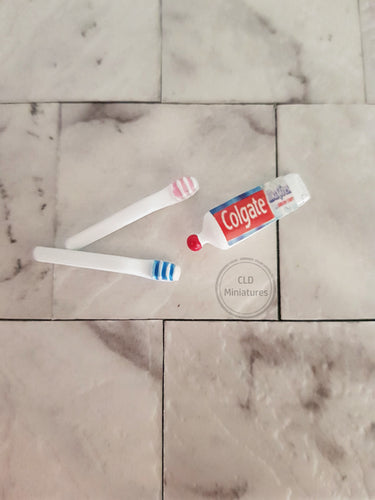 Set of 3 Toothpaste/Toothbrush