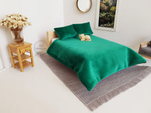 Load image into Gallery viewer, Green Velvet 3 Piece Bed Cover Set