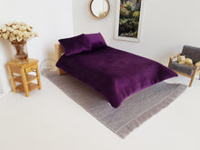 Load image into Gallery viewer, Purple Velvet 3 Piece Bed Cover Set