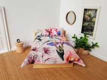 Load image into Gallery viewer, Pink and Green Floral Double Bed Comforter and Pillow Set