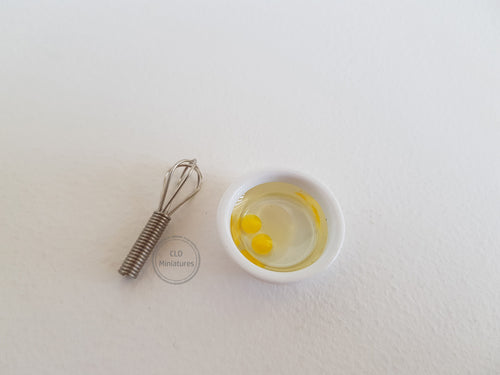 Large Bowl and Whisk Set