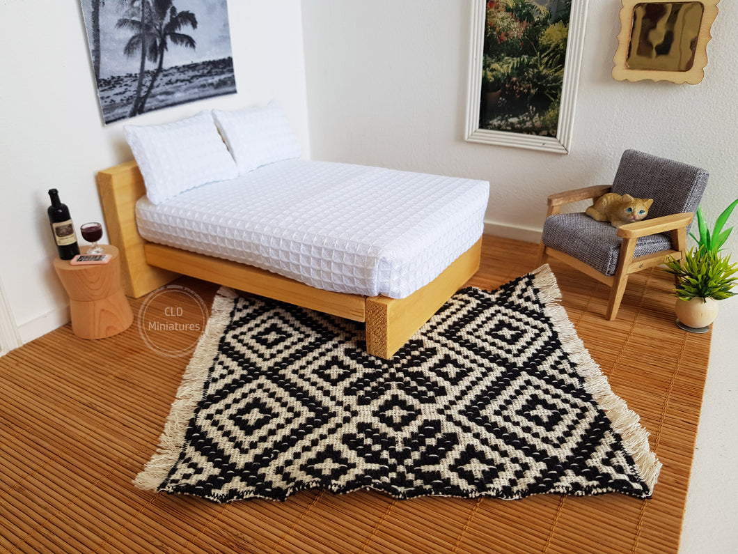 Black and Cream Reversible Rug - 2 Sizes