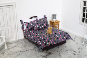 Grey and Pink Triangles Bedding Set