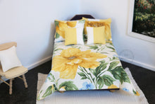 Load image into Gallery viewer, Yellow Floral Double Bed Comforter Set